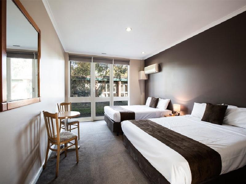 Burvale Hotel Nunawading Exterior photo
